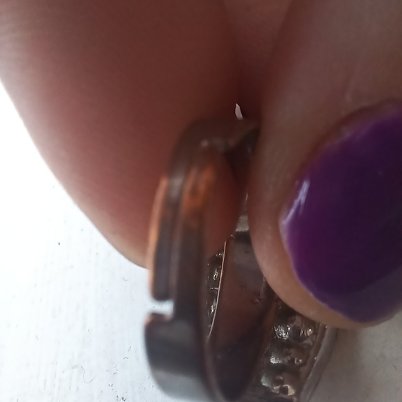 Silver Rhinestone Ring Set. - Picture 6 of 6